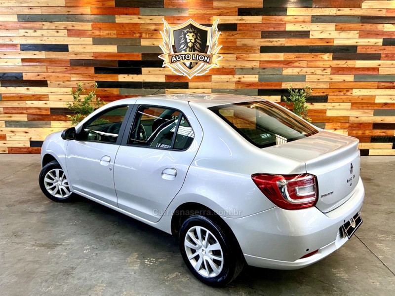 LOGAN 1.6 EXPRESSION 8V HI-FLEX 4P MANUAL - 2016 - CAXIAS DO SUL