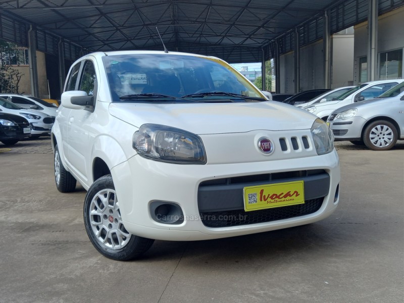 UNO 1.0 VIVACE 8V FLEX 4P MANUAL - 2016 - VACARIA