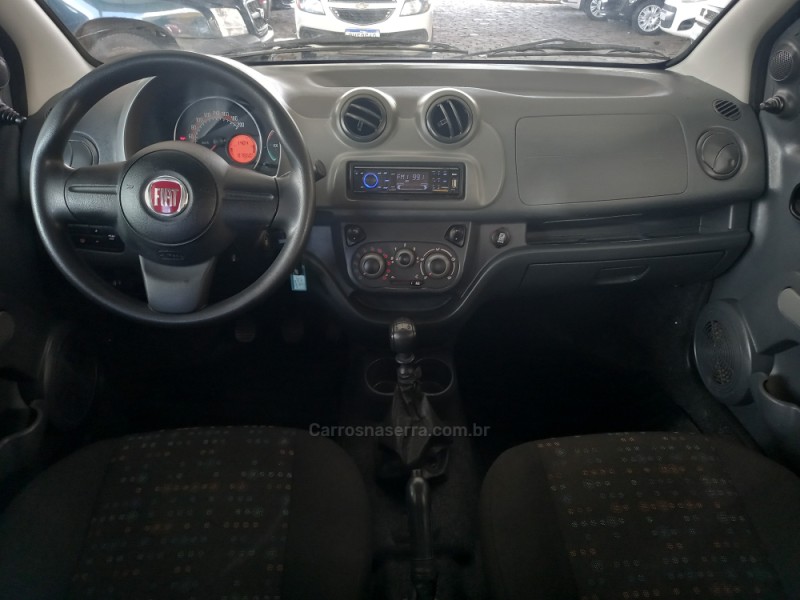 UNO 1.0 VIVACE 8V FLEX 4P MANUAL - 2016 - VACARIA