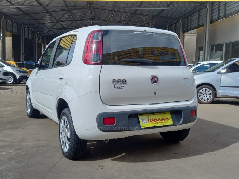 UNO 1.0 VIVACE 8V FLEX 4P MANUAL - 2016 - VACARIA