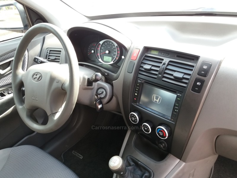 TUCSON 2.0 MPFI GL 16V 142CV 2WD GASOLINA 4P MANUAL - 2013 - DOIS IRMãOS
