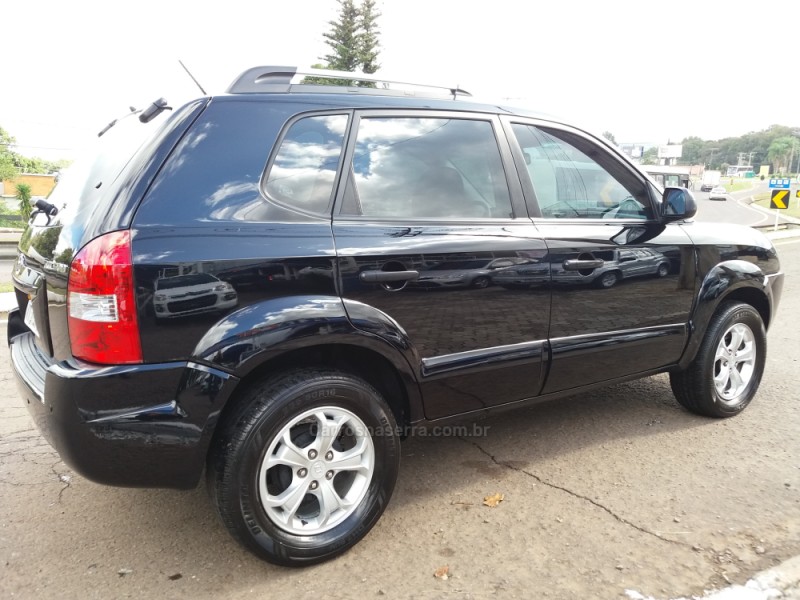 TUCSON 2.0 MPFI GL 16V 142CV 2WD GASOLINA 4P MANUAL - 2013 - DOIS IRMãOS