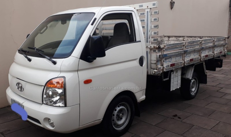 H100 2.6 GL 8V DIESEL 3P MANUAL - 2010 - NOVO HAMBURGO