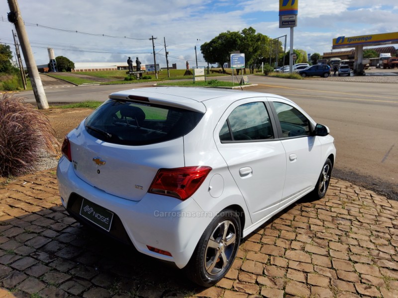 ONIX 1.4 MPFI LTZ 8V FLEX 4P MANUAL - 2018 - NãO-ME-TOQUE
