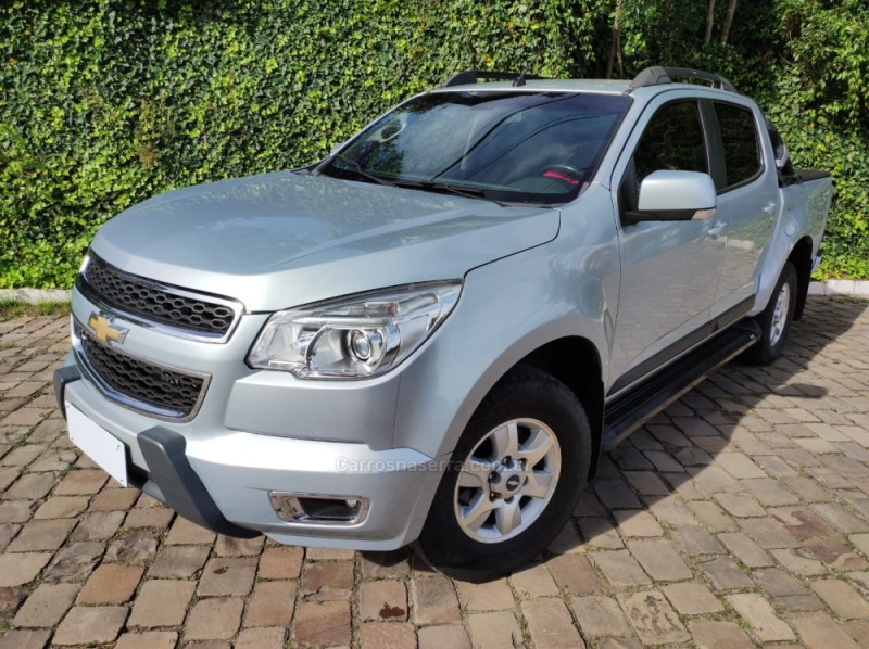 S10 2.4 LT 4X2 CD 8V FLEX 4P MANUAL - 2013 - FARROUPILHA