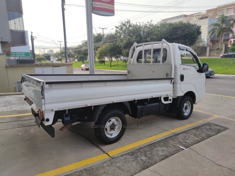 BONGO 2.5 K-2500 4X2 CS TURBO DIESEL 2P MANUAL - 2008 - CAXIAS DO SUL