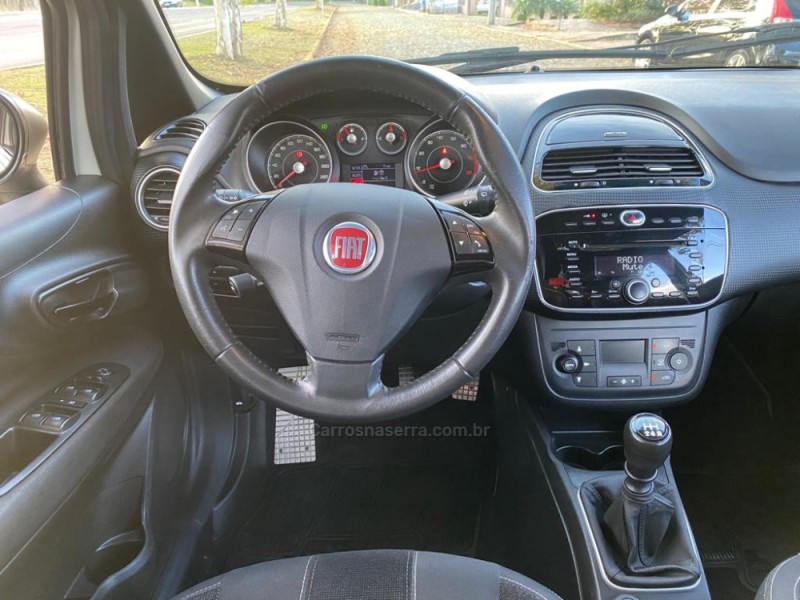 PUNTO 1.8 BLACKMOTION 16V FLEX 4P MANUAL - 2015 - DOIS IRMãOS