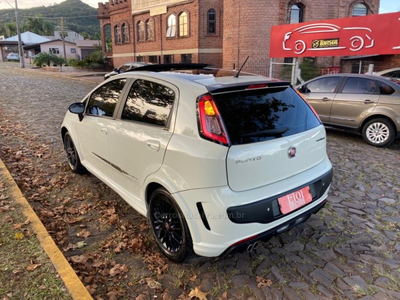 PUNTO 1.8 BLACKMOTION 16V FLEX 4P MANUAL - 2015 - DOIS IRMãOS