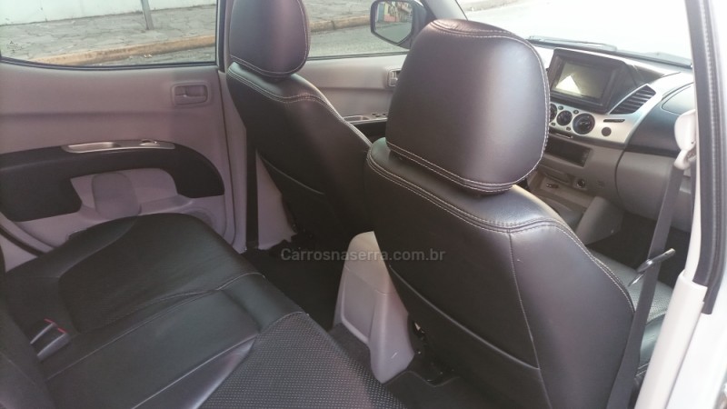 L200 TRITON 2.4 HLS 4X2 CD 16V FLEX 4P MANUAL - 2015 - CAXIAS DO SUL