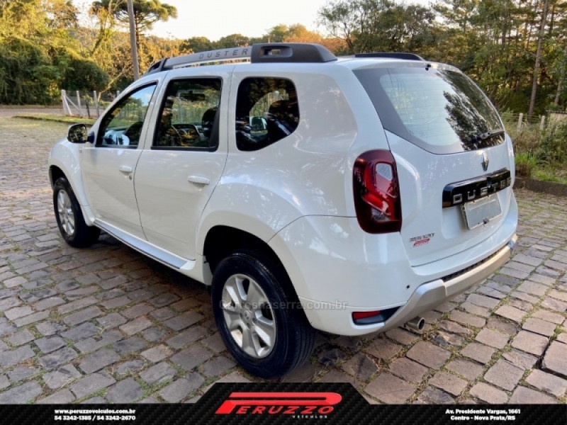 DUSTER 1.6 DYNAMIQUE 4X2 16V FLEX 4P MANUAL - 2016 - NOVA PRATA