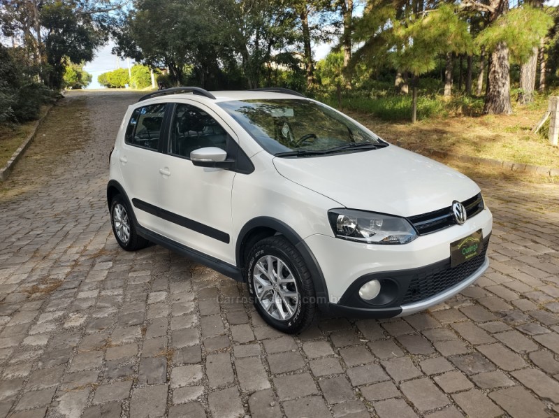 CROSSFOX 1.6 MI FLEX 8V 4P MANUAL - 2014 - NOVA PRATA