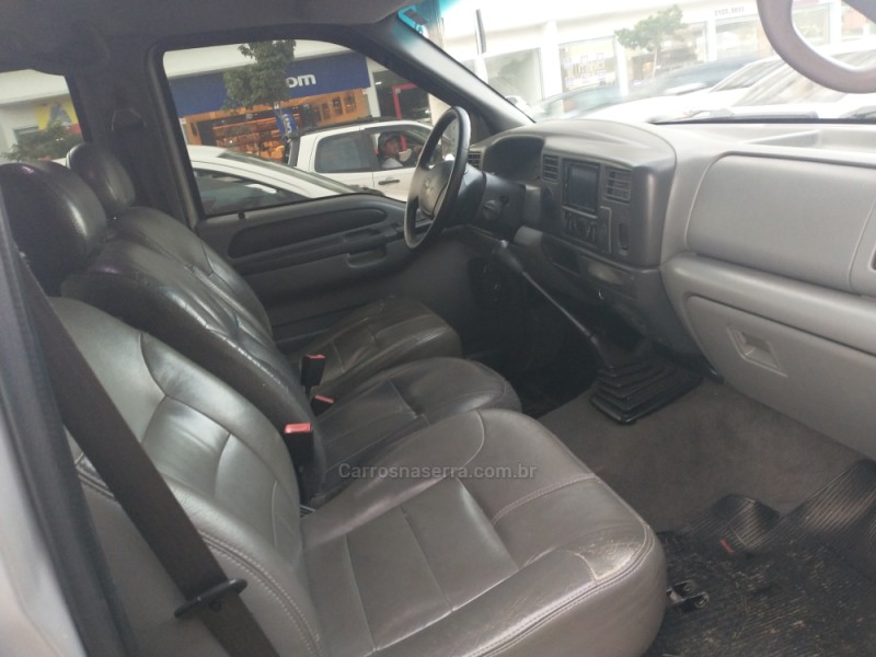 F-250 4.2 XLT 4X2 CD TURBO INTERCOOLER DIESEL 4P MANUAL - 2004 - GARIBALDI