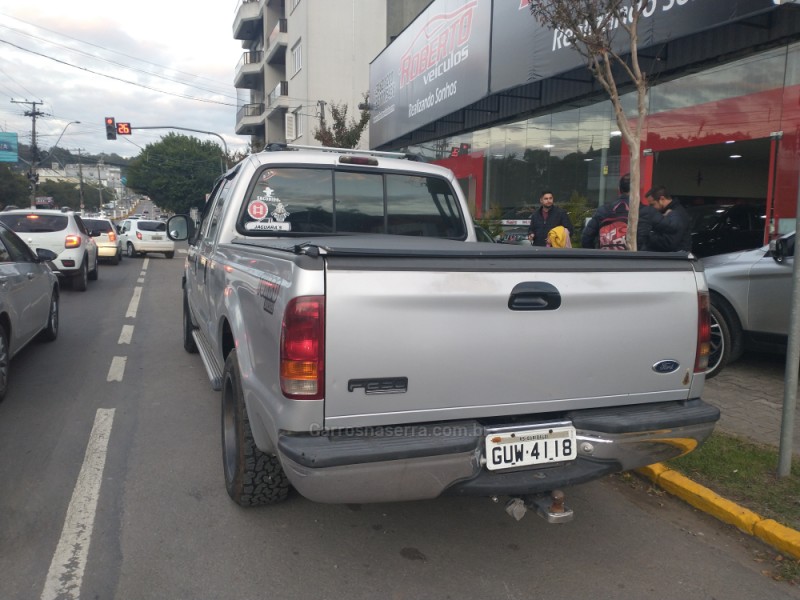 F-250 4.2 XLT 4X2 CD TURBO INTERCOOLER DIESEL 4P MANUAL - 2004 - GARIBALDI