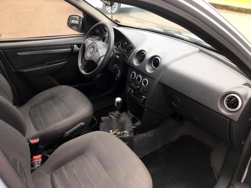 PRISMA 1.4 MPFI MAXX 8V FLEX 4P MANUAL - 2007 - BOM PRINCíPIO