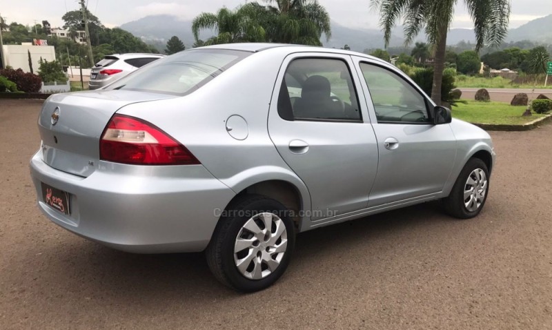 PRISMA 1.4 MPFI MAXX 8V FLEX 4P MANUAL - 2007 - BOM PRINCíPIO