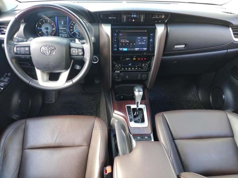 HILUX SW4 2.8 SRX 4X4 16V TURBO INTERCOOLER DIESEL 4P AUTOMÁTICO - 2019 - FARROUPILHA