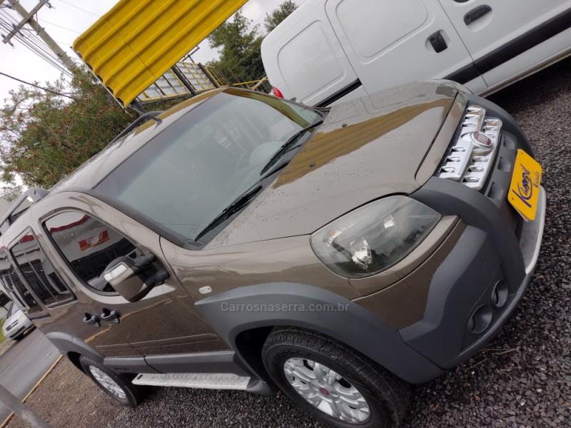DOBLÓ 1.8 MPI ADVENTURE LOCKER 8V FLEX 4P MANUAL - 2010 - SAPIRANGA