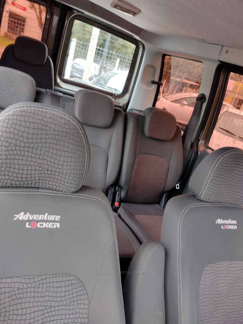 DOBLÓ 1.8 MPI ADVENTURE LOCKER 8V FLEX 4P MANUAL - 2010 - SAPIRANGA
