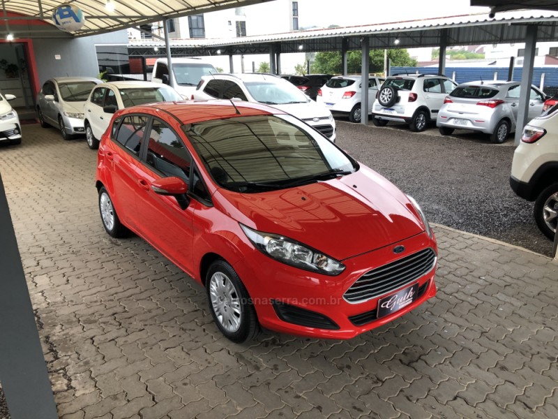 FIESTA 1.6 SE HATCH 16V FLEX 4P MANUAL - 2017 - BOM PRINCíPIO