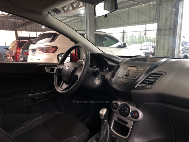 FIESTA 1.6 SE HATCH 16V FLEX 4P MANUAL - 2017 - BOM PRINCíPIO