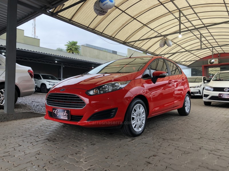 FIESTA 1.6 SE HATCH 16V FLEX 4P MANUAL - 2017 - BOM PRINCíPIO