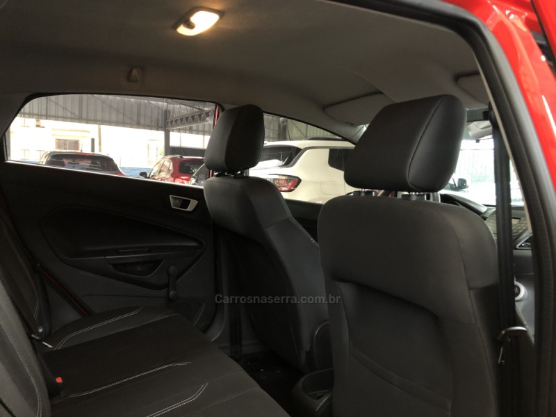 FIESTA 1.6 SE HATCH 16V FLEX 4P MANUAL - 2017 - BOM PRINCíPIO