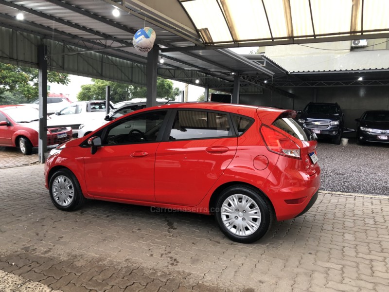 FIESTA 1.6 SE HATCH 16V FLEX 4P MANUAL - 2017 - BOM PRINCíPIO
