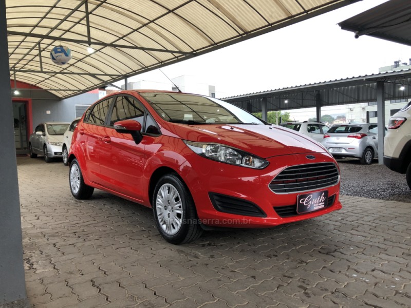 FIESTA 1.6 SE HATCH 16V FLEX 4P MANUAL - 2017 - BOM PRINCíPIO