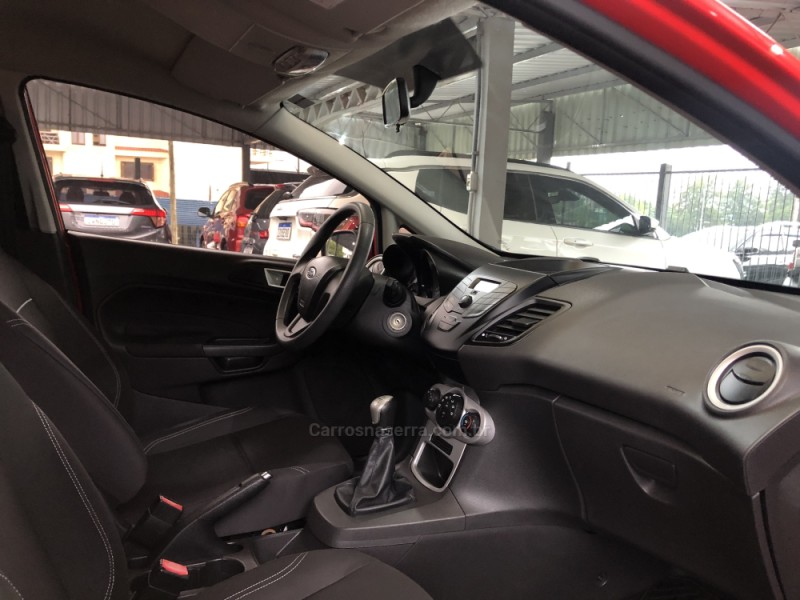 FIESTA 1.6 SE HATCH 16V FLEX 4P MANUAL - 2017 - BOM PRINCíPIO