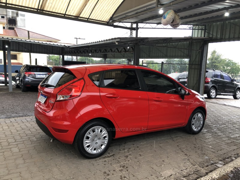 FIESTA 1.6 SE HATCH 16V FLEX 4P MANUAL - 2017 - BOM PRINCíPIO