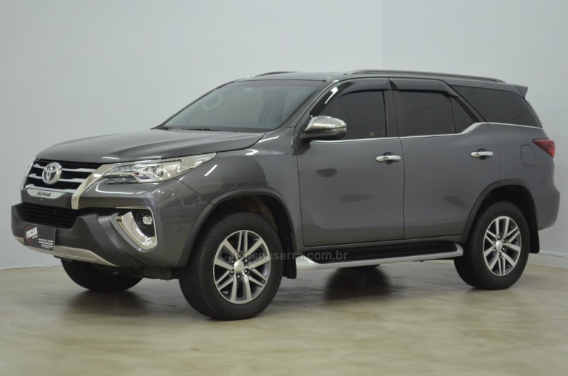 hilux sw4 2.8 srx 4x4 7 lugares 16v turbo intercooler diesel 4p automatico 2019 caxias do sul