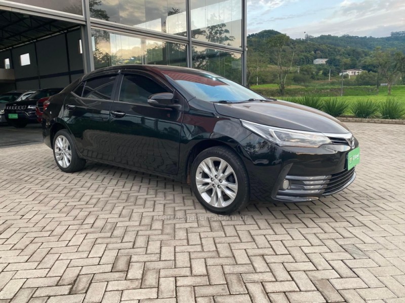 COROLLA 2.0 ALTIS 16V FLEX 4P AUTOMÁTICO