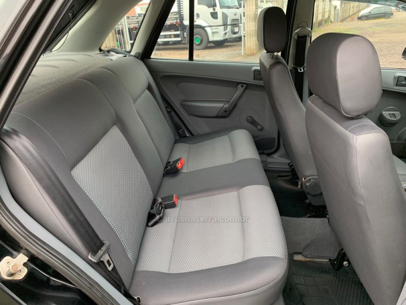 GOL 1.0 MI 8V FLEX 4P MANUAL G.IV - 2014 - BOM PRINCíPIO