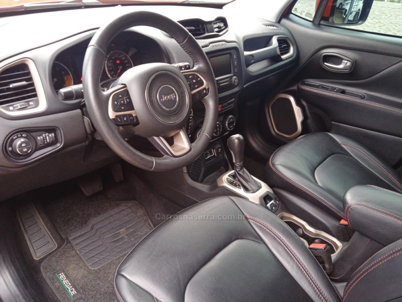 RENEGADE 1.8 16V FLEX LONGITUDE 4P AUTOMÁTICO - 2016 - CAXIAS DO SUL