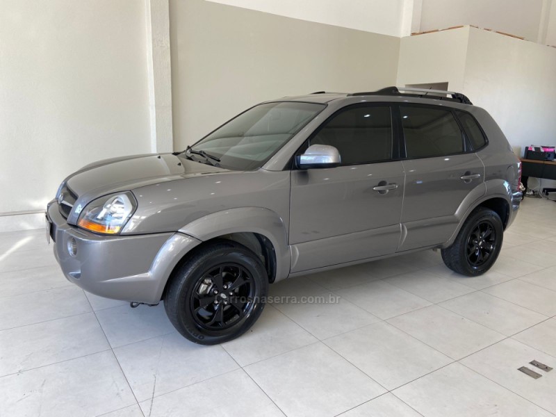 tucson 2.0 mpfi gls 16v 143cv 2wd flex 4p automatico 2011 passo fundo