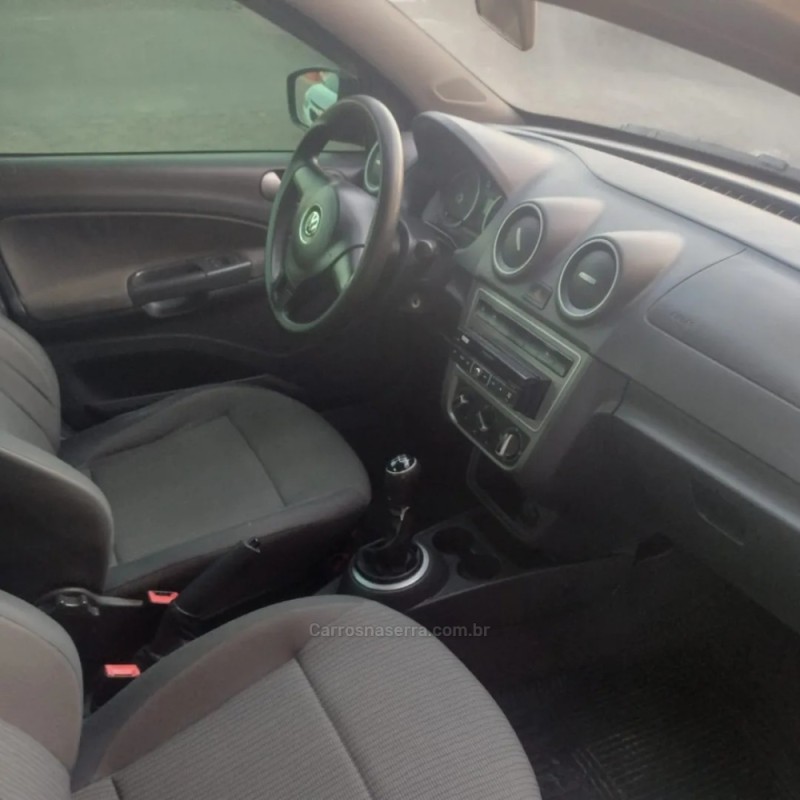 VOYAGE 1.6 MI TREND 8V FLEX 4P MANUAL - 2013 - PAROBé