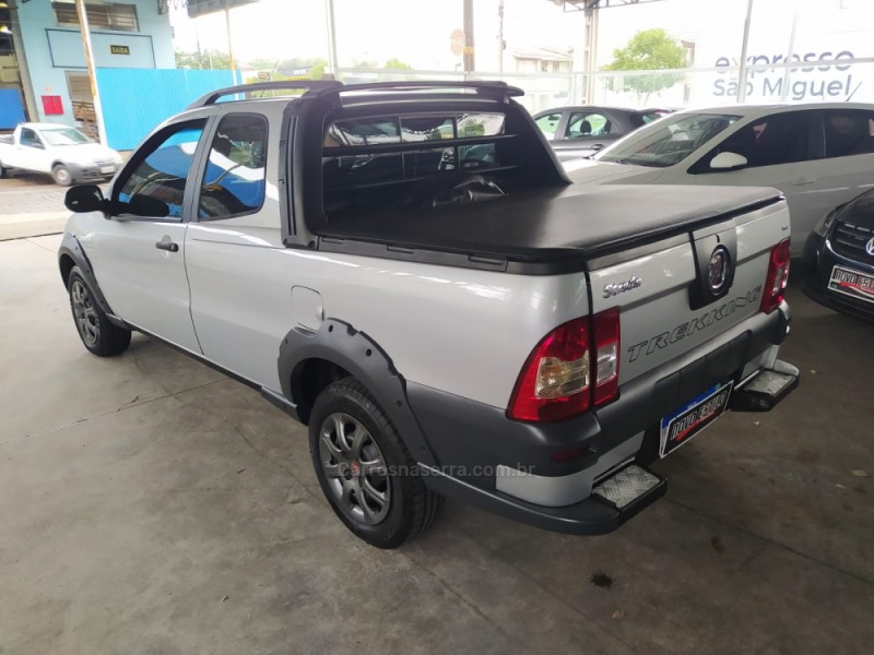STRADA 1.6 MPI TREKKING CD 16V FLEX 2P MANUAL - 2013 - CAXIAS DO SUL