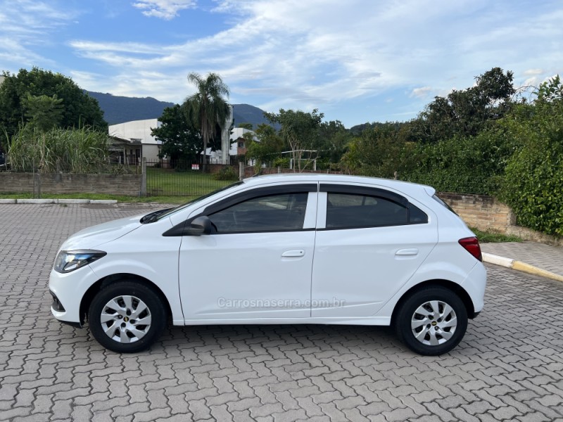ONIX 1.0 MPFI LOLLAPALOOZA 8V FLEX 4P MANUAL - 2014 - NOVA HARTZ