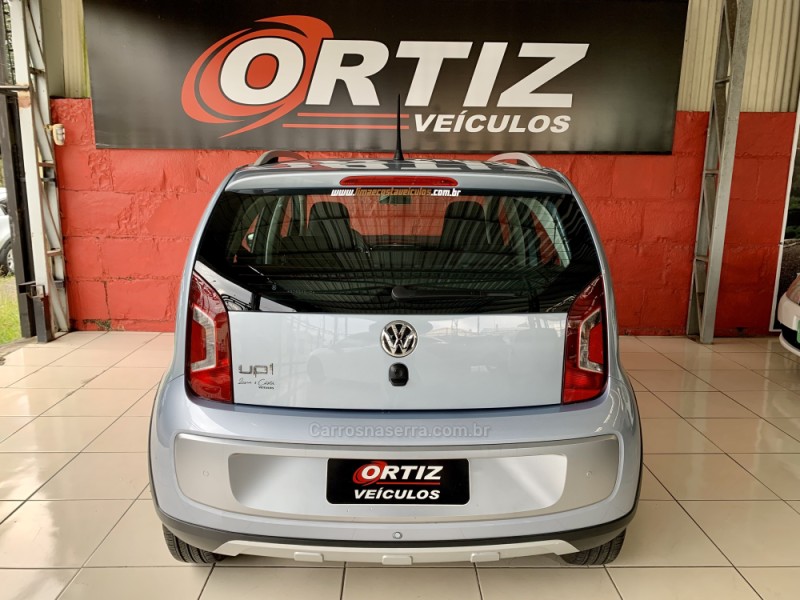 UP 1.0 CROSS T.FLEX 12V 4P MANUAL - 2016 - CAXIAS DO SUL