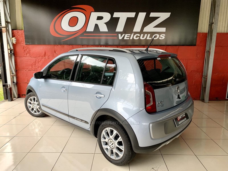 UP 1.0 CROSS T.FLEX 12V 4P MANUAL - 2016 - CAXIAS DO SUL