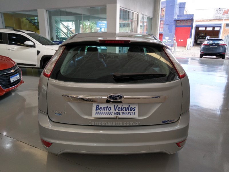 FOCUS 1.6 GLX 8V FLEX 4P MANUAL - 2013 - BENTO GONçALVES