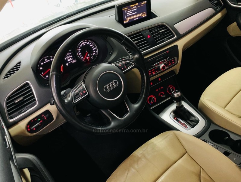Q3 1.4 TFSI AMBIENTE GASOLINA 4P S TRONIC - 2017 - CAPELA DE SANTANA