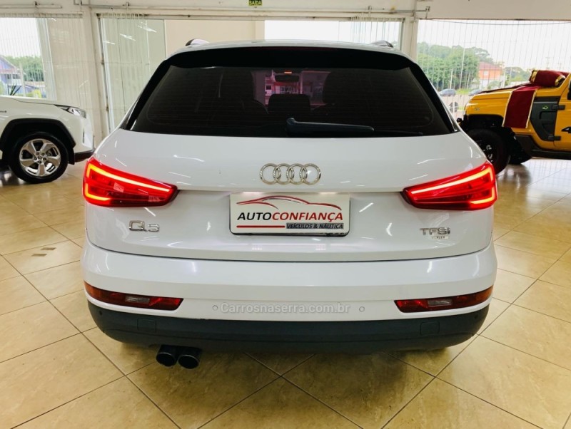 Q3 1.4 TFSI AMBIENTE GASOLINA 4P S TRONIC - 2017 - CAPELA DE SANTANA