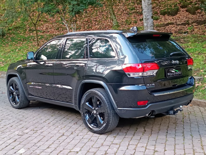 GRAND CHEROKEE 3.0 LIMITED 4X4 V6 24V TURBO DIESEL 4P AUTOMÁTICO - 2015 - CAXIAS DO SUL