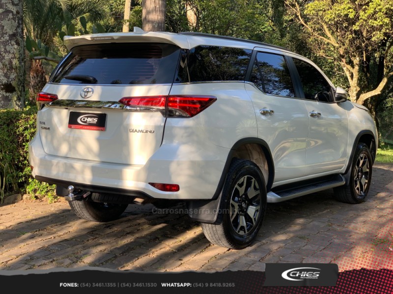 HILUX SW4 2.8 SRX 4X4 DIAMOND 16V TURBO DIESEL 4P 7 LUGARES AUTOMÁTICO - 2020 - CARLOS BARBOSA