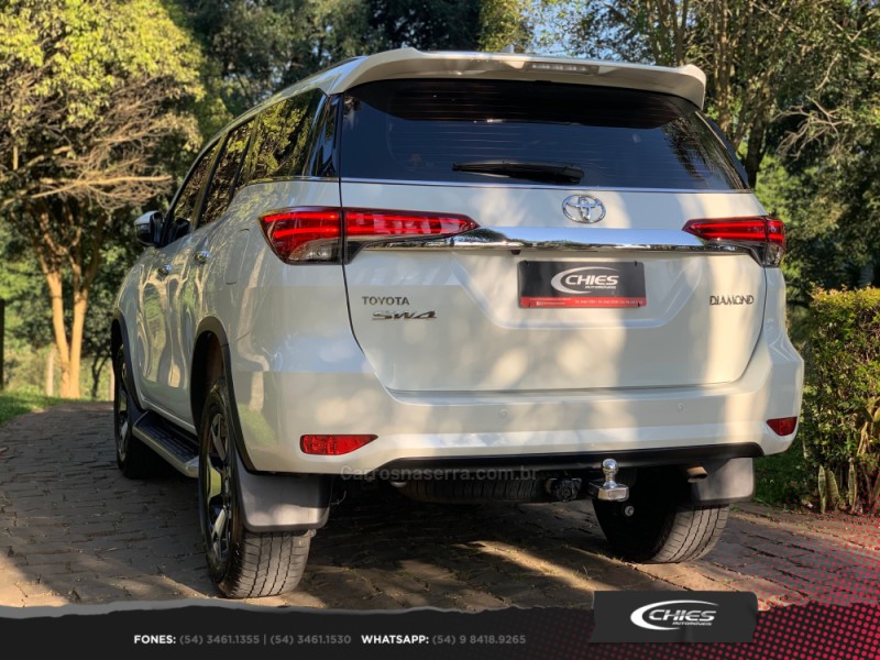 HILUX SW4 2.8 SRX 4X4 DIAMOND 16V TURBO DIESEL 4P 7 LUGARES AUTOMÁTICO - 2020 - CARLOS BARBOSA