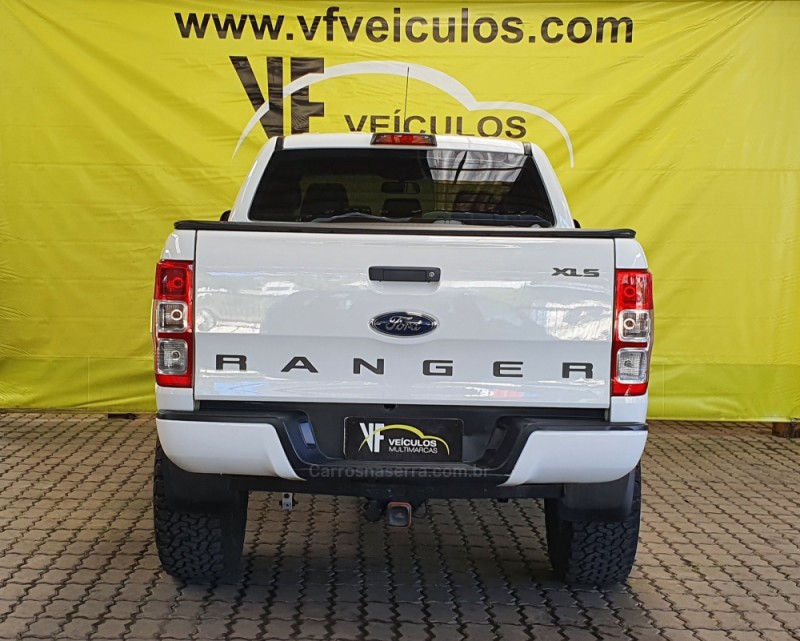RANGER 2.2 XLS 4X4 CD 16V DIESEL 4P MANUAL - 2017 - CAXIAS DO SUL