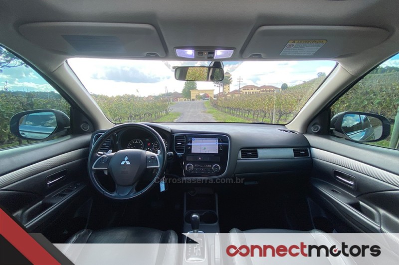 OUTLANDER 3.0 GT 4X4 V6 24V GASOLINA 4P AUTOMÁTICO - 2015 - BENTO GONçALVES