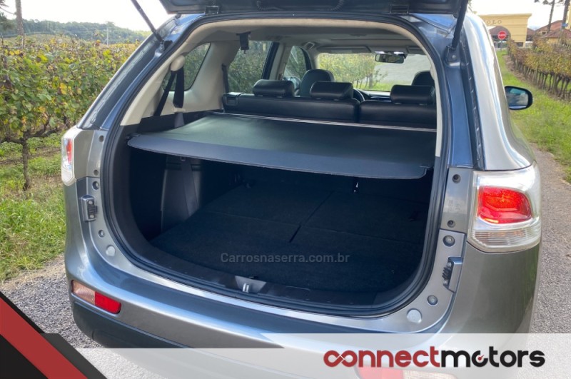 OUTLANDER 3.0 GT 4X4 V6 24V GASOLINA 4P AUTOMÁTICO - 2015 - BENTO GONçALVES