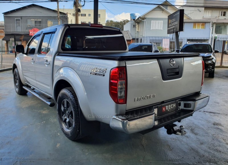 FRONTIER 2.5 S 4X4 CD TURBO ELETRONIC DIESEL 4P MANUAL - 2016 - CAXIAS DO SUL